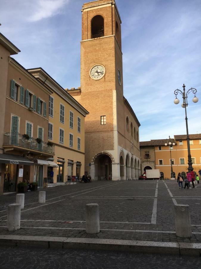 Res. Centro Storico Appartement Fano Buitenkant foto